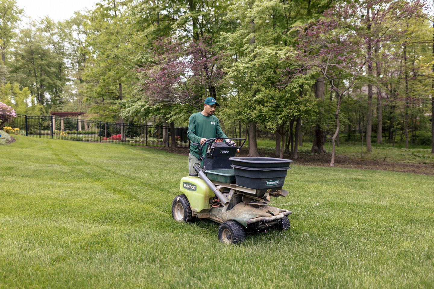 lucas and clark grounds company, professional lawn care and landscaping