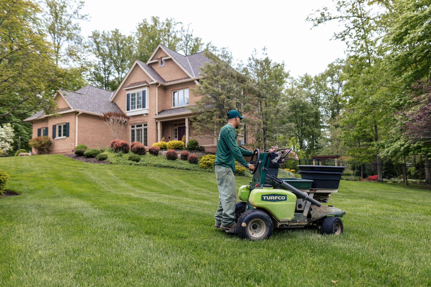 lucas and clark grounds company, professional lawn care and landscaping