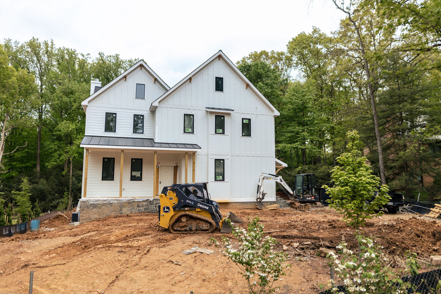 lucas and clark grounds company, professional lawn care and landscaping