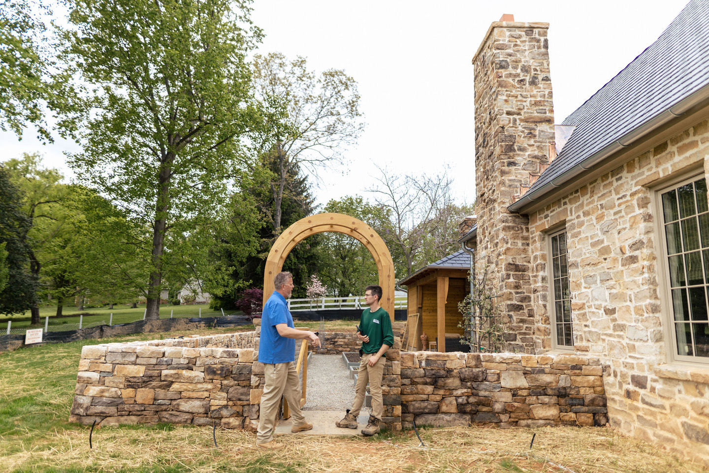 Residential Lawn Maintenance, professional landscaping services