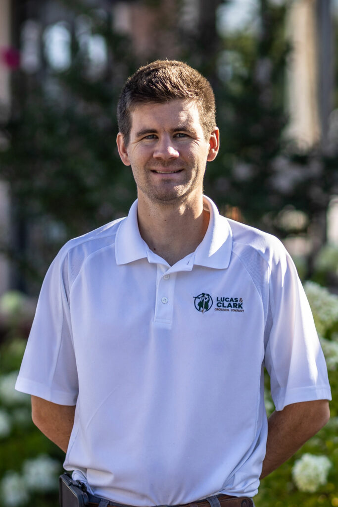 lucas and clark grounds company, professional lawn care and landscaping
