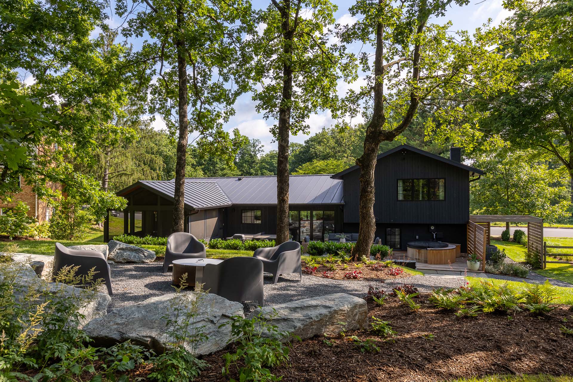 lucas and clark grounds company, professional lawn care and landscaping