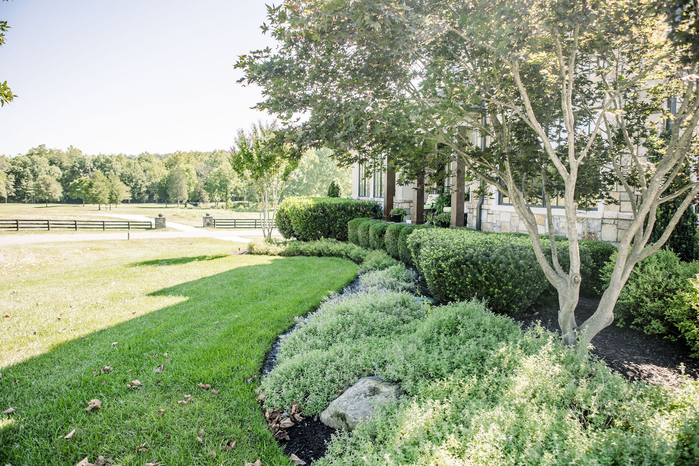 lucas and clark grounds company, professional lawn care and landscaping