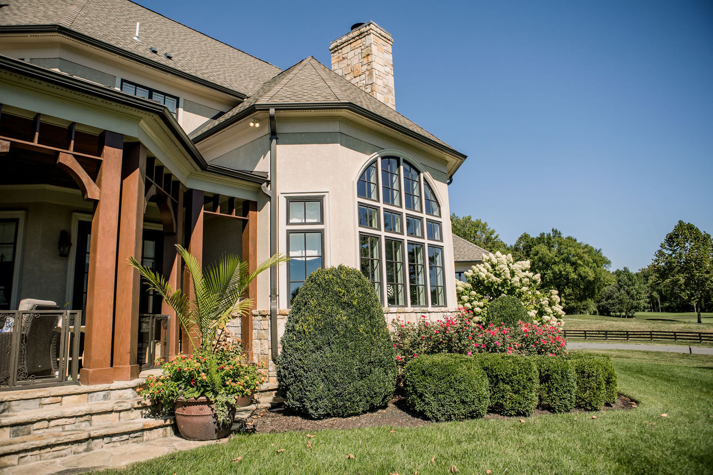 lucas and clark grounds company, professional lawn care and landscaping