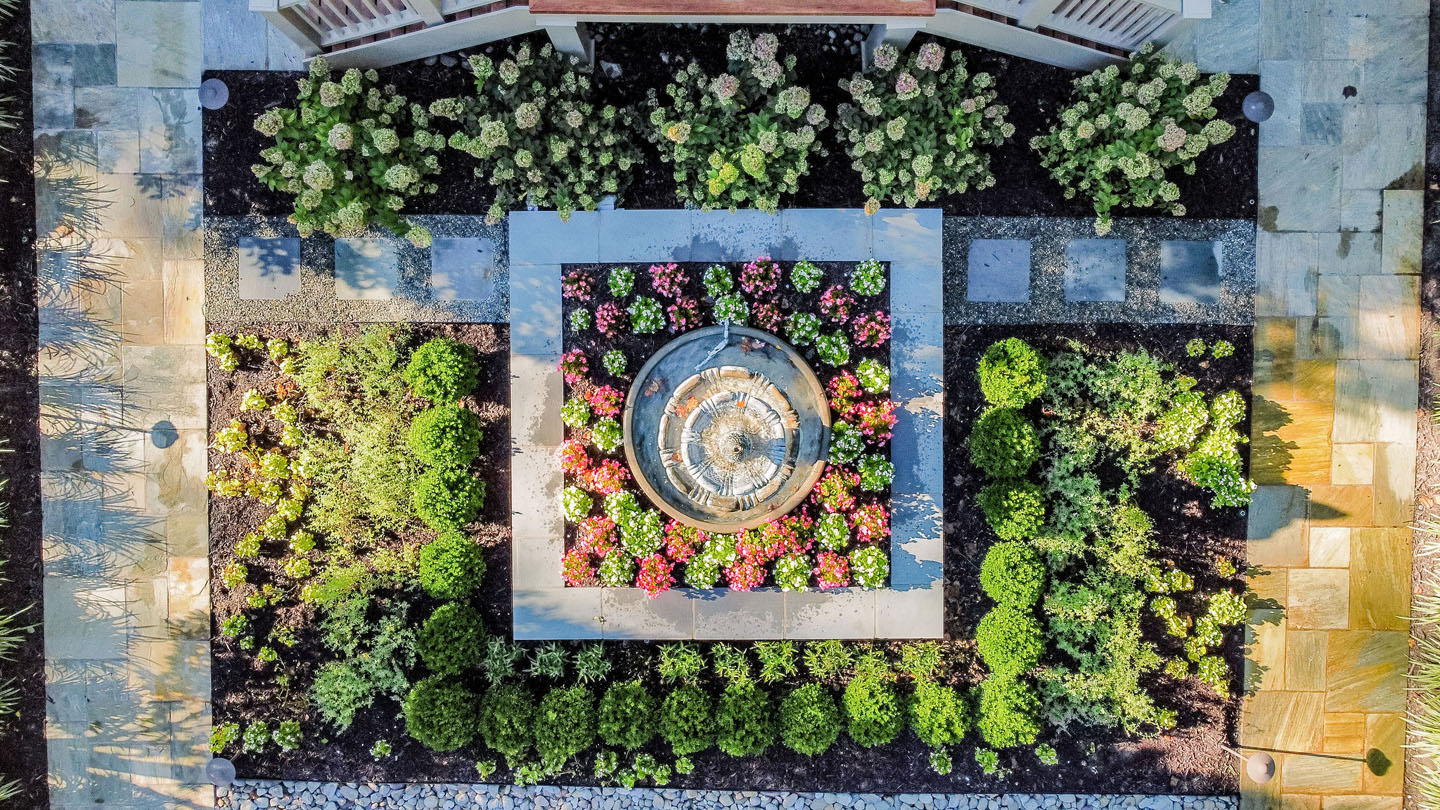 lucas and clark grounds company, professional lawn care and landscaping