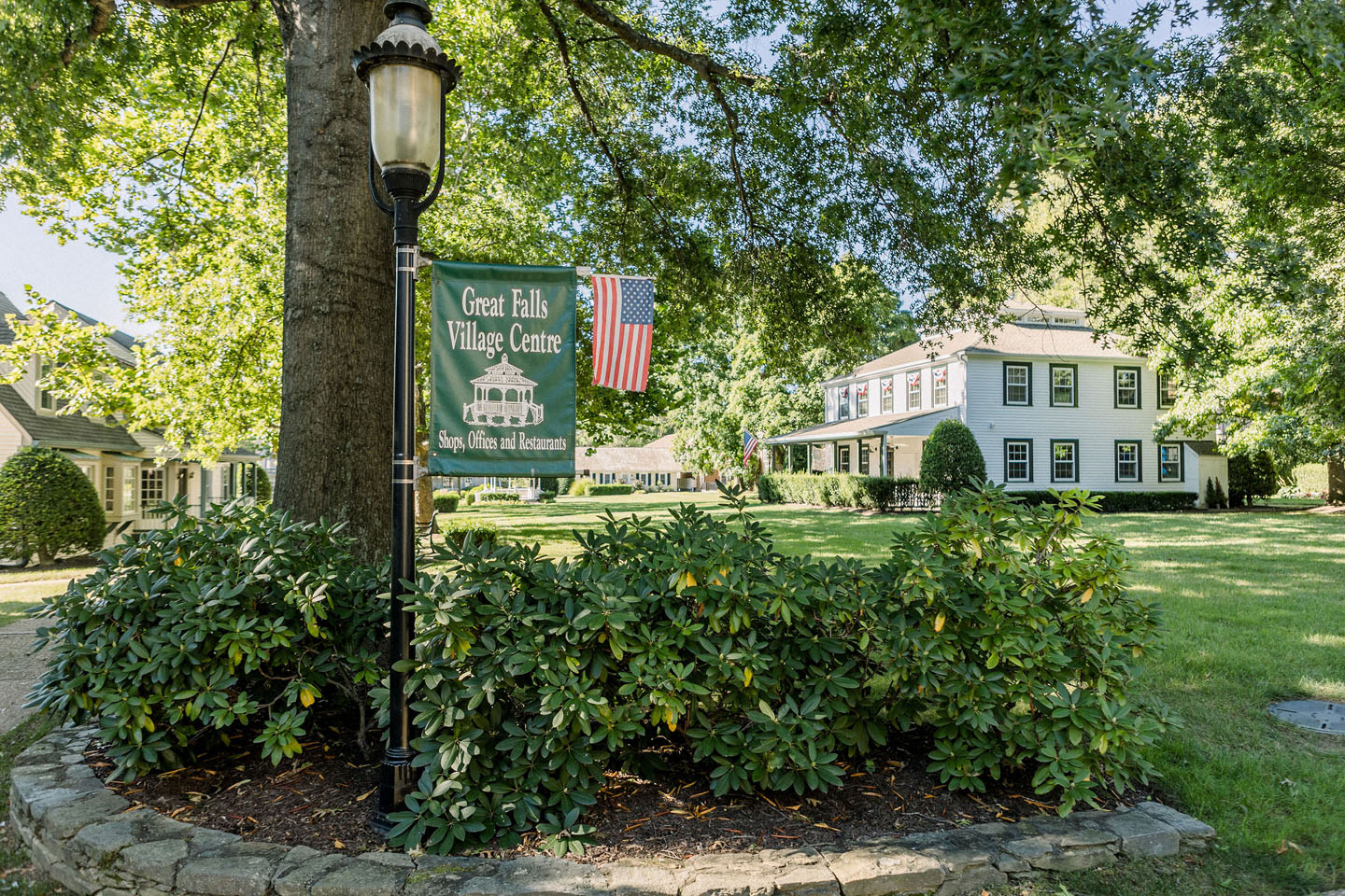 lucas and clark grounds company, professional lawn care and landscaping