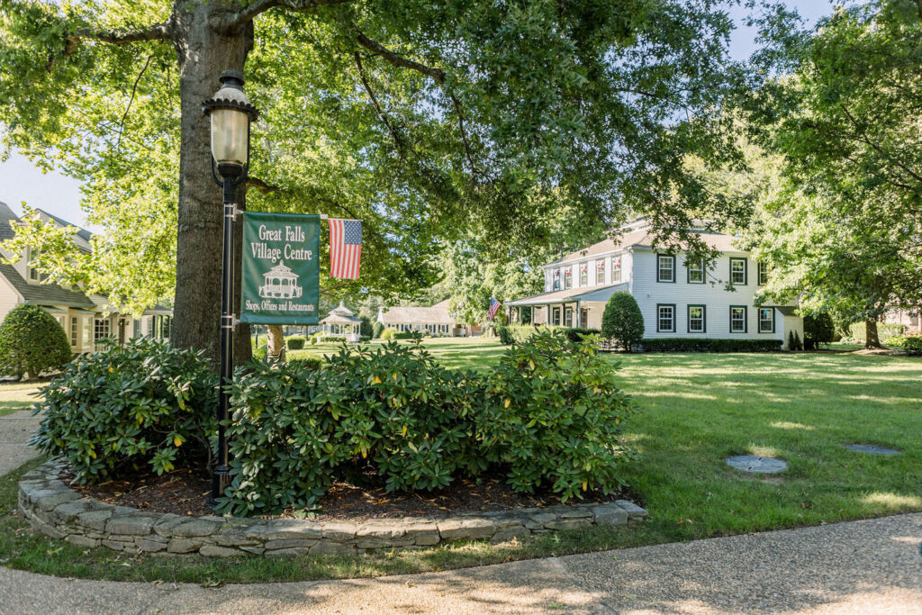 lucas and clark grounds company, professional lawn care and landscaping