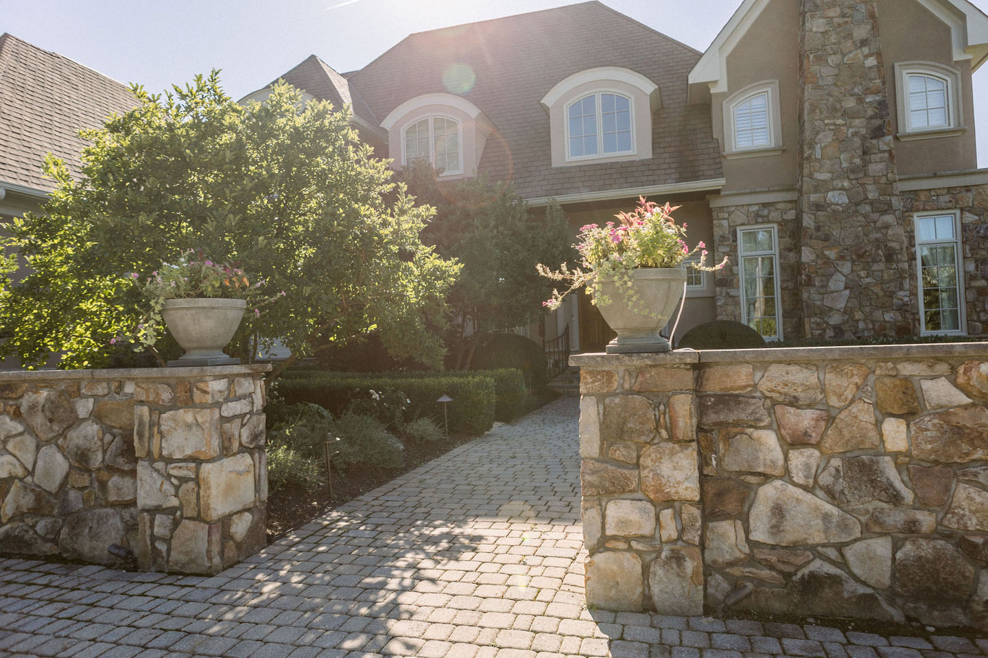 lucas and clark grounds company, professional lawn care and landscaping