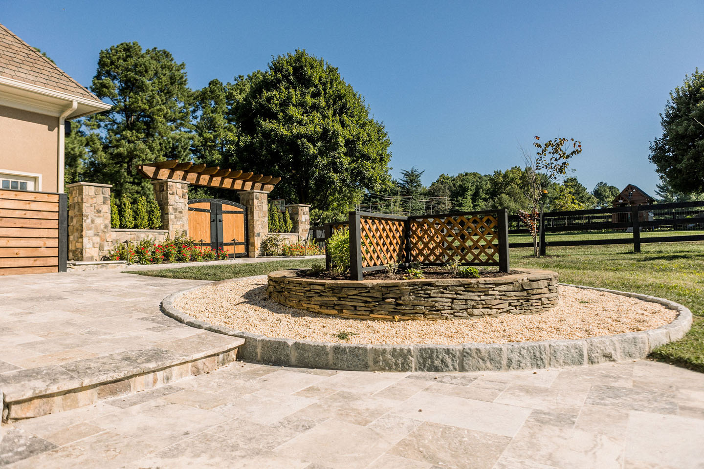 lucas and clark grounds company, professional lawn care and landscaping