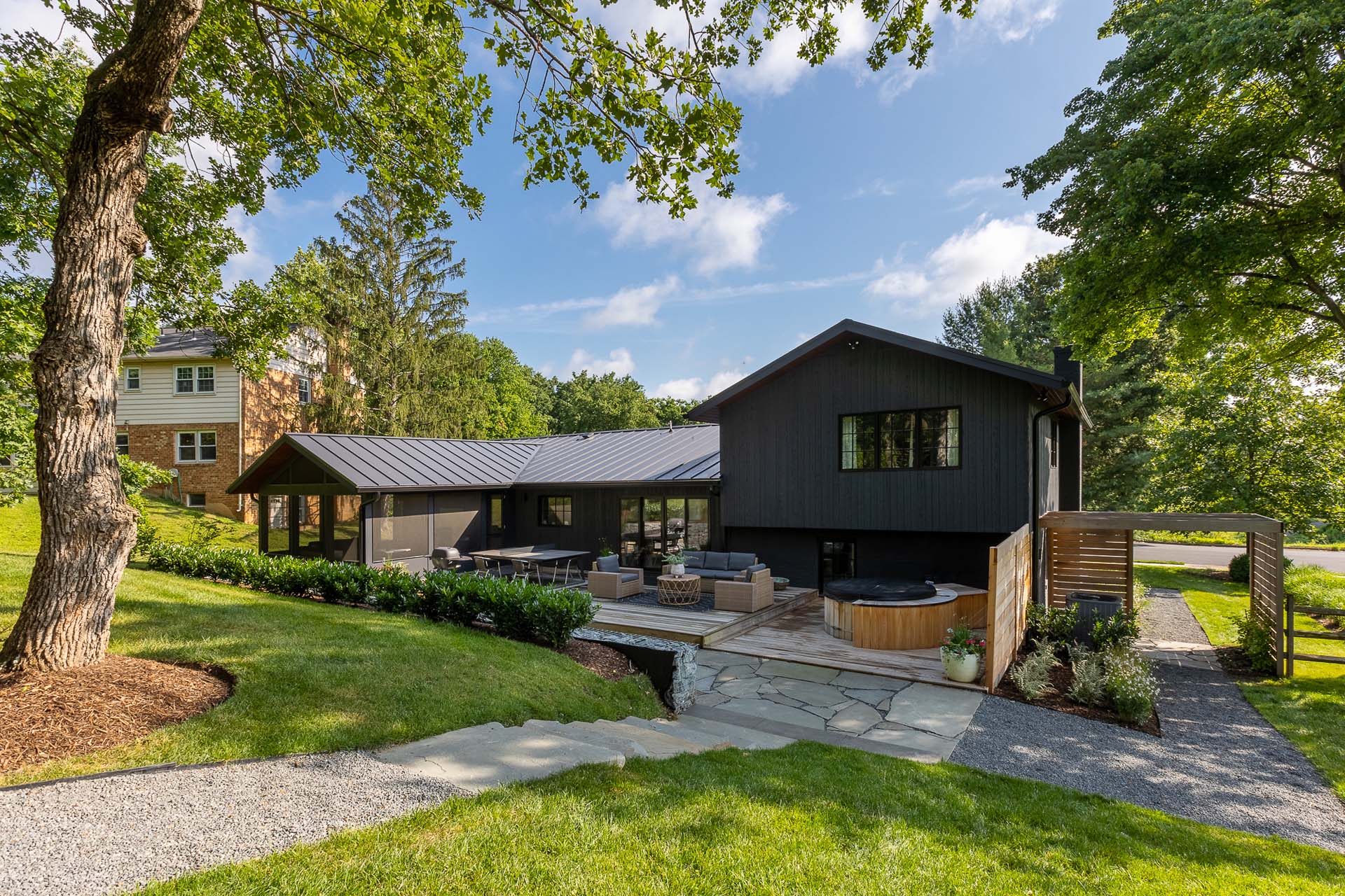 lucas and clark grounds company, professional lawn care and landscaping