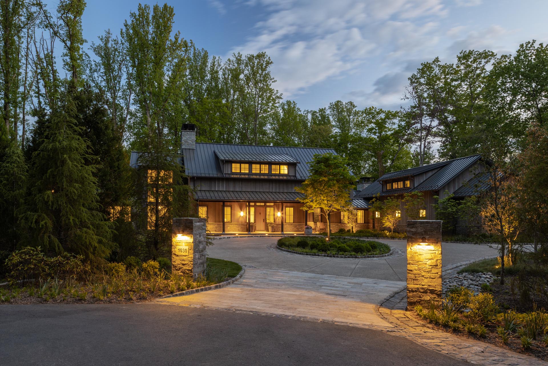 lucas and clark grounds company, professional lawn care and landscaping