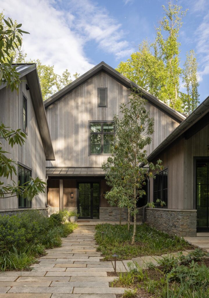 lucas and clark grounds company, professional lawn care and landscaping