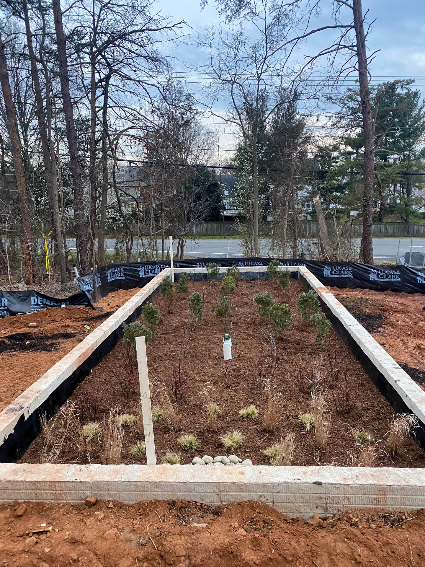 lucas and clark grounds company, professional lawn care and landscaping