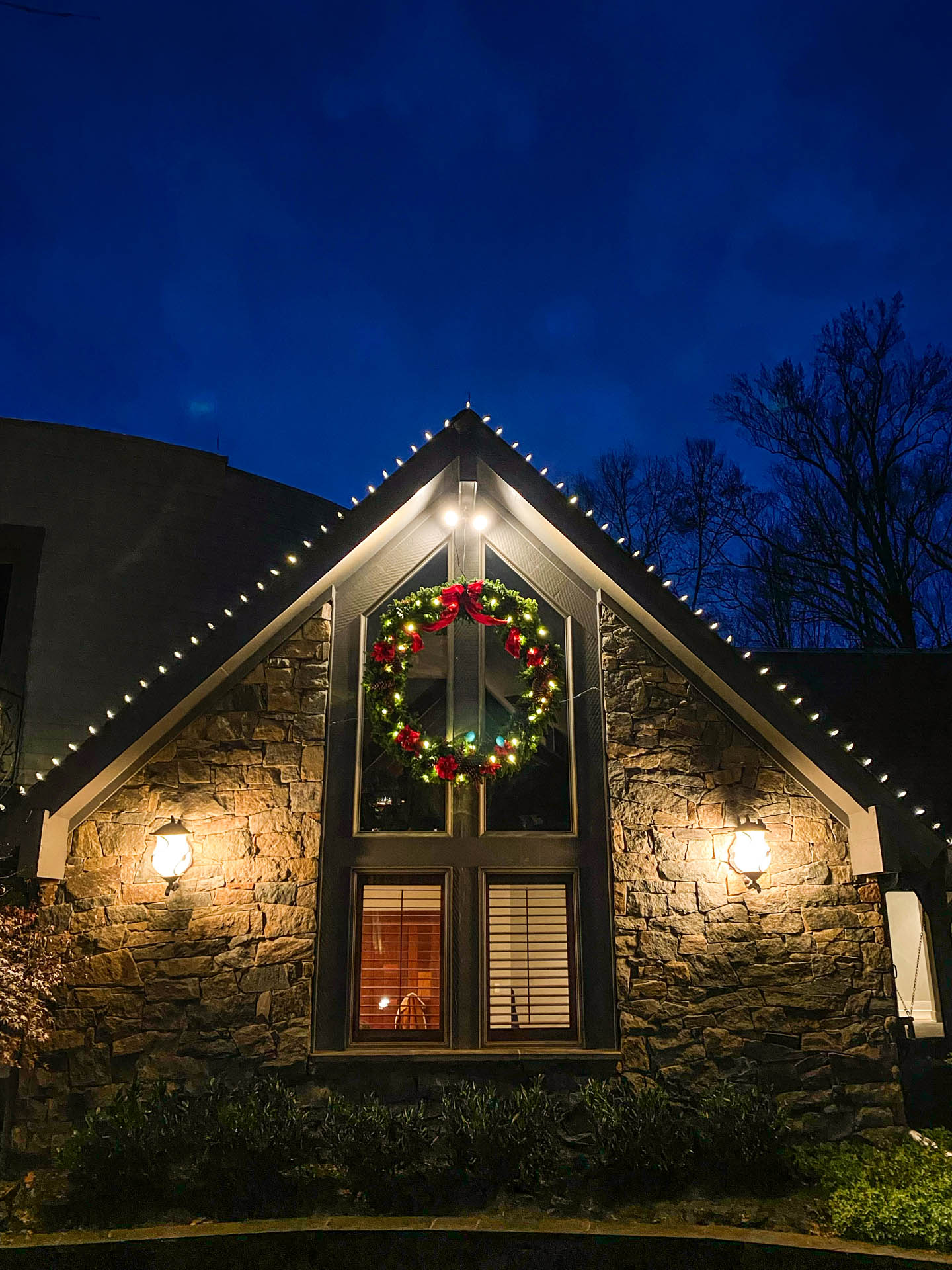 lucas and clark grounds company, professional lawn care and landscaping