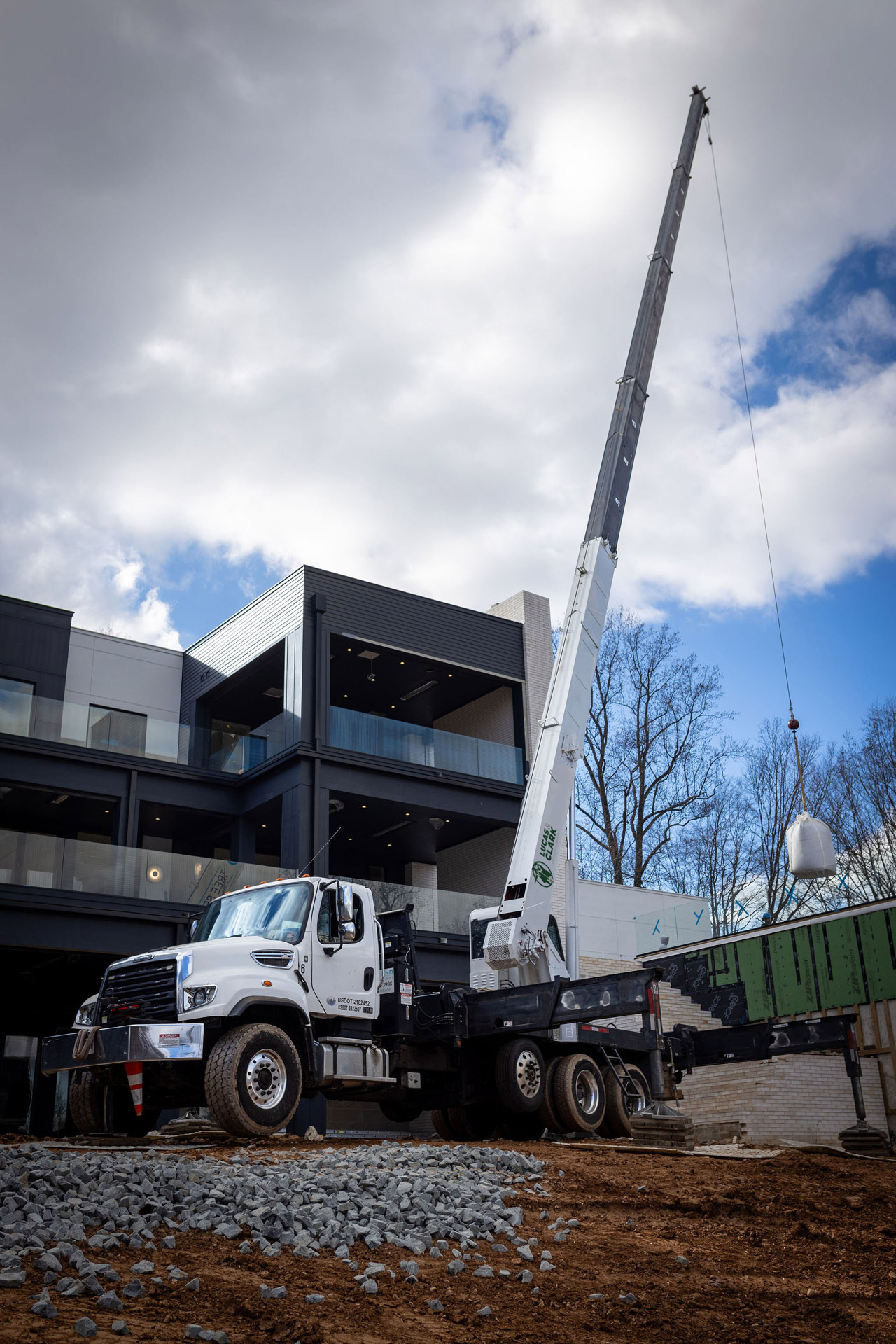 lucas and clark grounds company, professional lawn care and landscaping