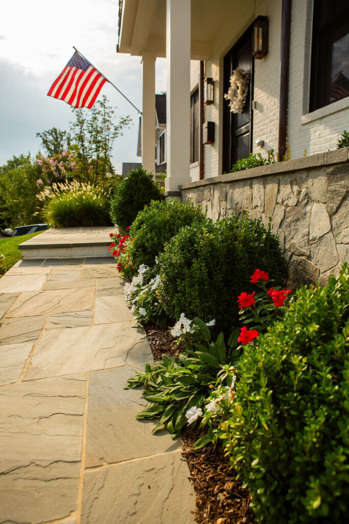 lucas and clark grounds company, professional lawn care and landscaping