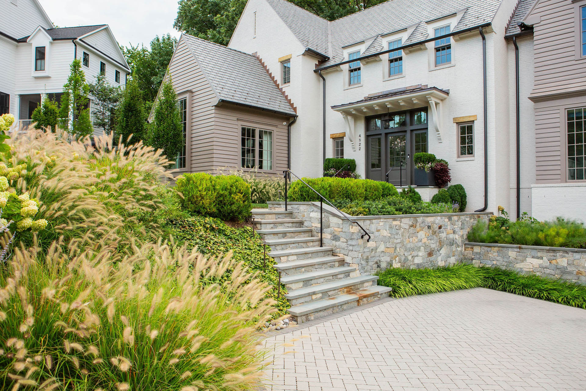 lucas and clark grounds company, professional lawn care and landscaping