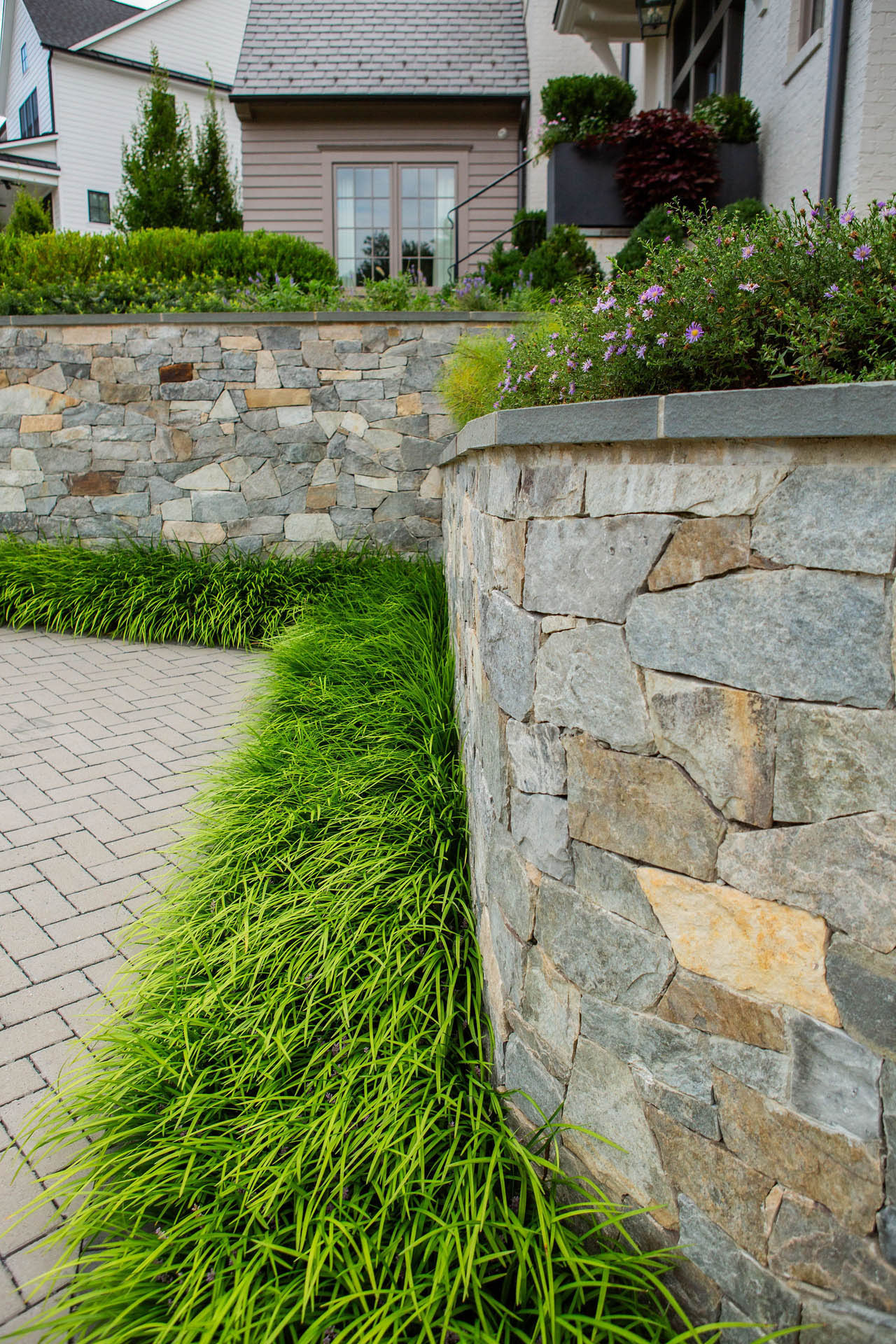 lucas and clark grounds company, professional lawn care and landscaping