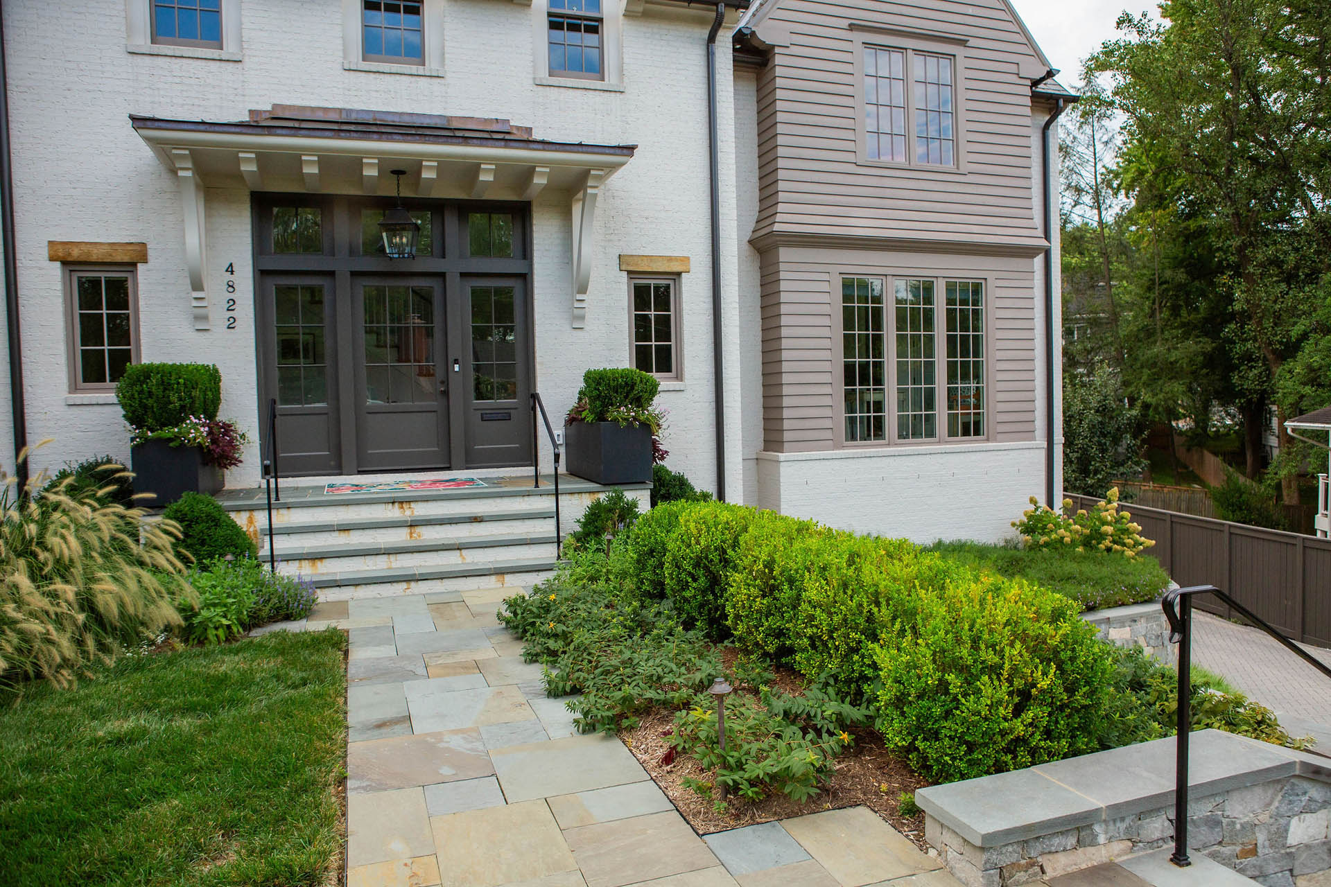 lucas and clark grounds company, professional lawn care and landscaping