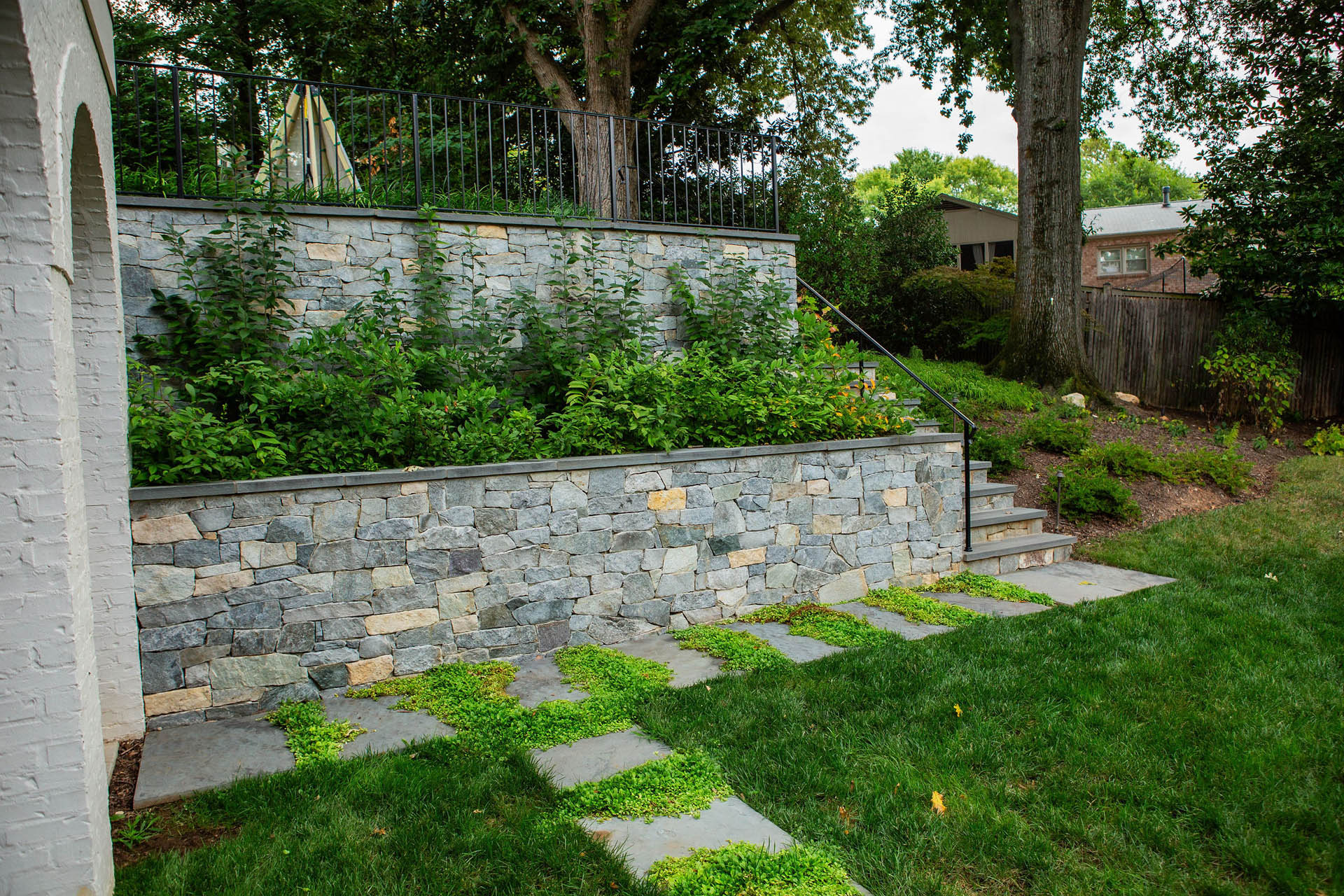 lucas and clark grounds company, professional lawn care and landscaping