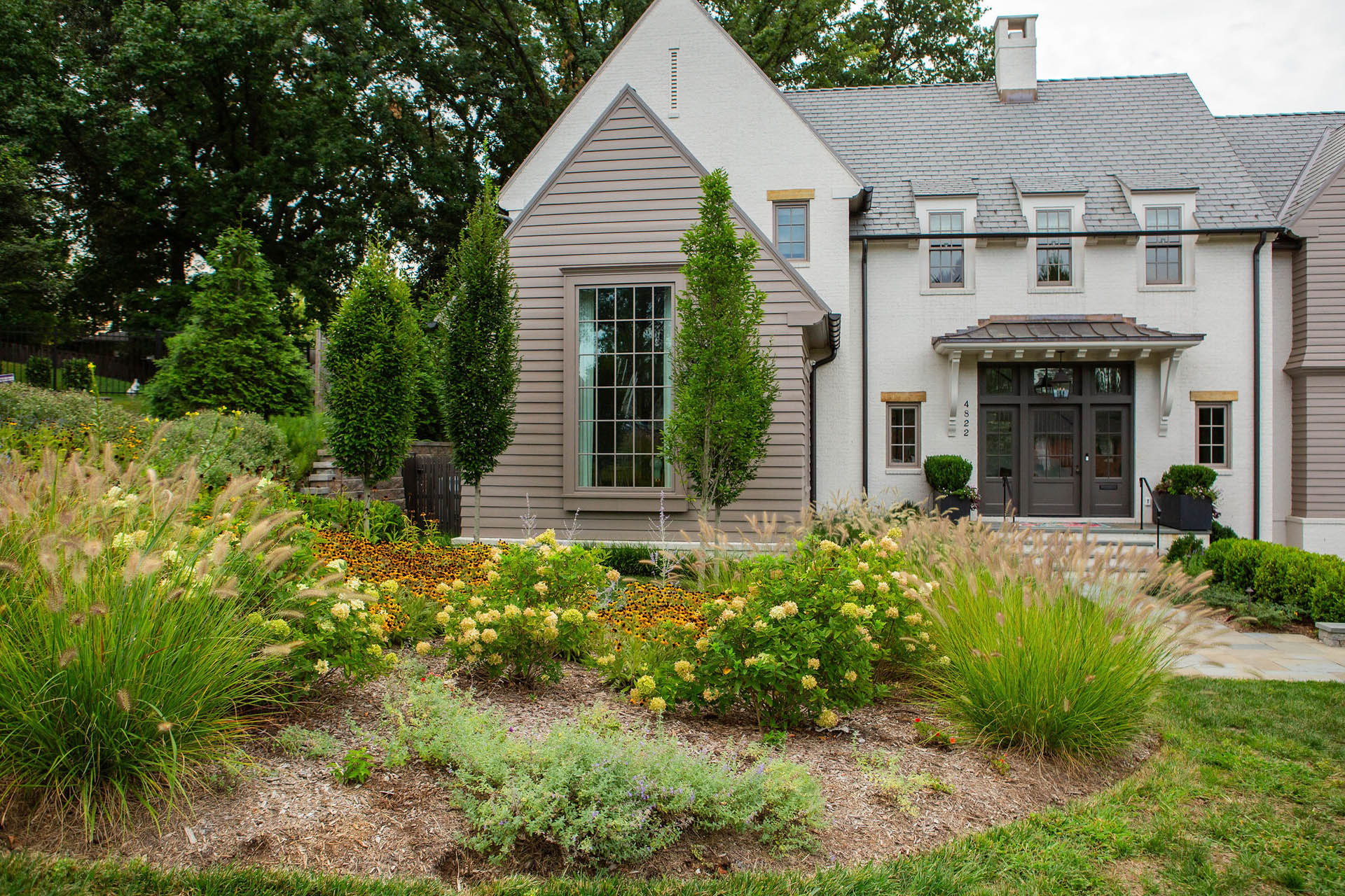 lucas and clark grounds company, professional lawn care and landscaping