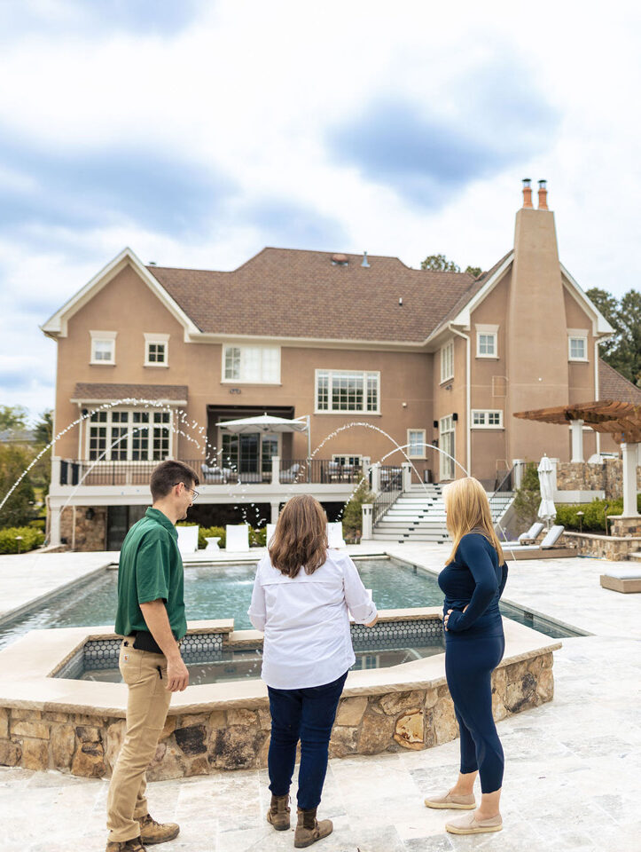 lucas and clark grounds company, professional lawn care and landscaping