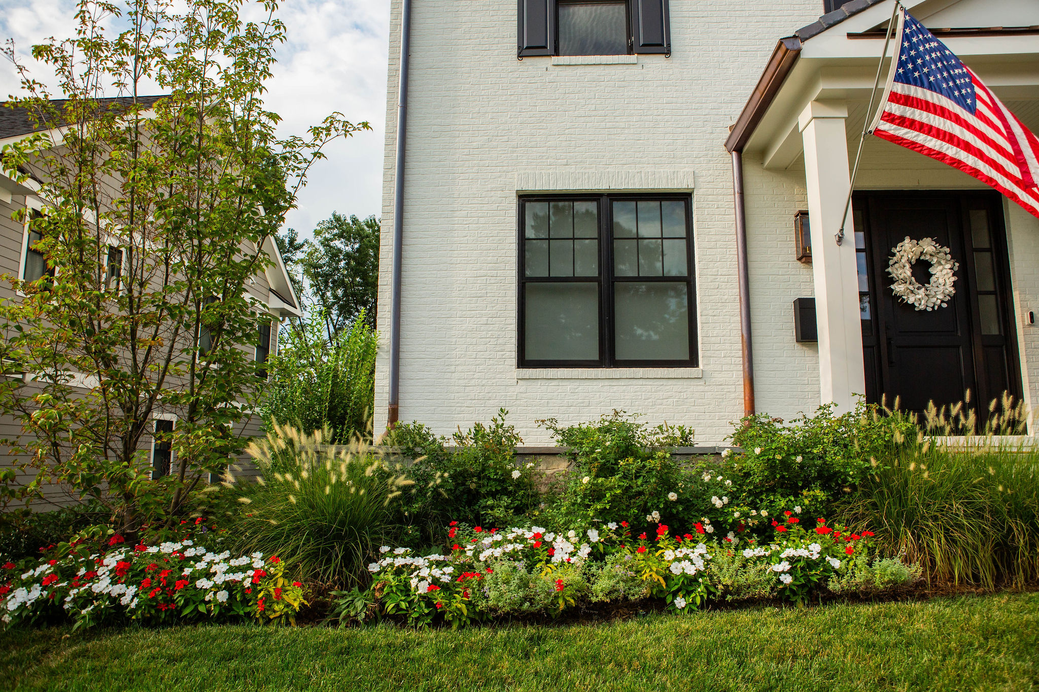 lucas and clark grounds company, professional lawn care and landscaping