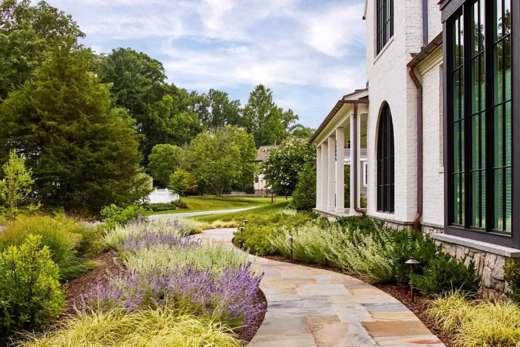 lucas and clark grounds company, professional lawn care and landscaping