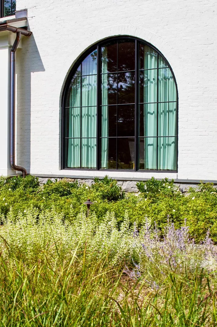 lucas and clark grounds company, professional lawn care and landscaping